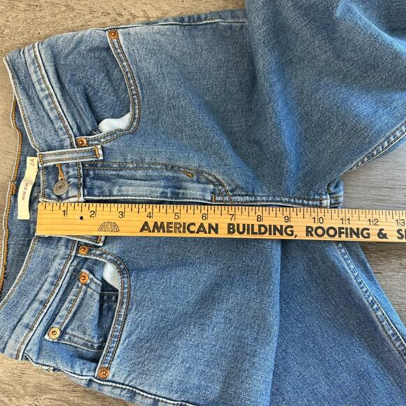 Levi's Mom Jeans High Rise 24 - Picture 11 of 14